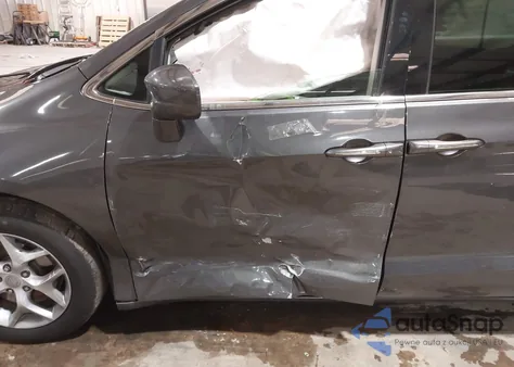 2018 Chrysler Pacifica Touring Plus z USA, uszkodzony, nr VIN 2C4RC1FG7JR116814